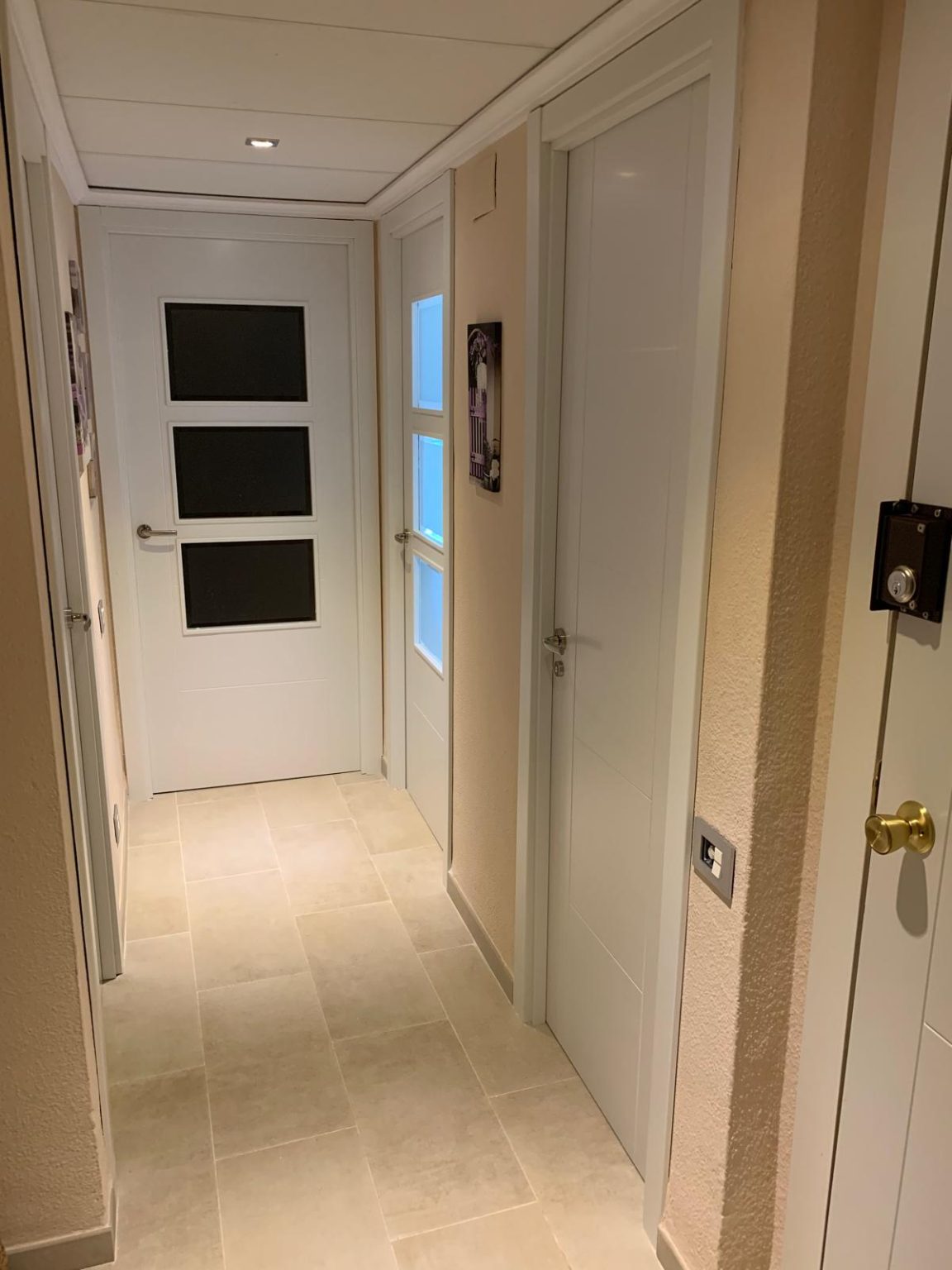 Apartamento hermoso c/ vistas al mar, piscina y garaje