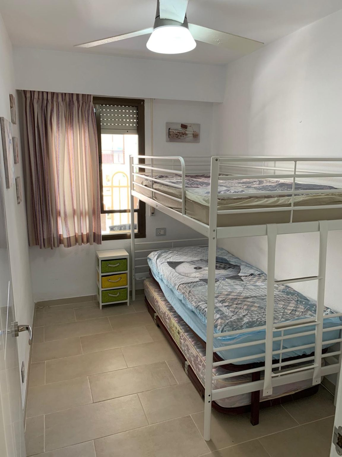 Apartamento hermoso c/ vistas al mar, piscina y garaje