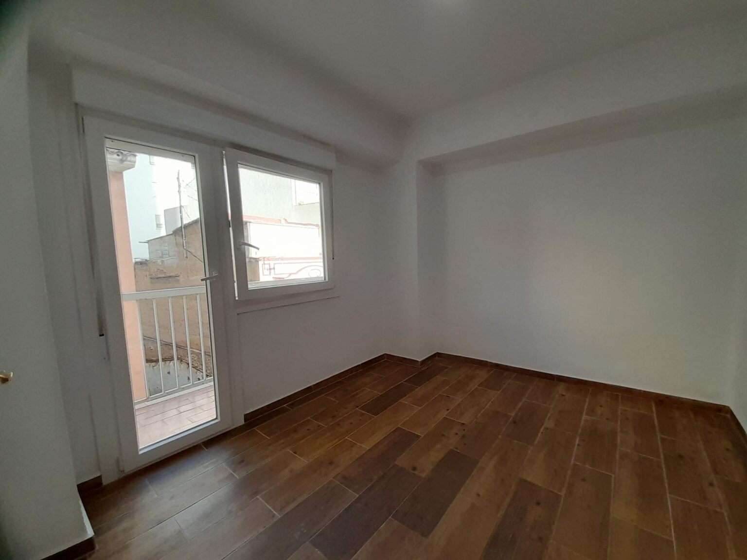 alquiler piso pintor castell cs